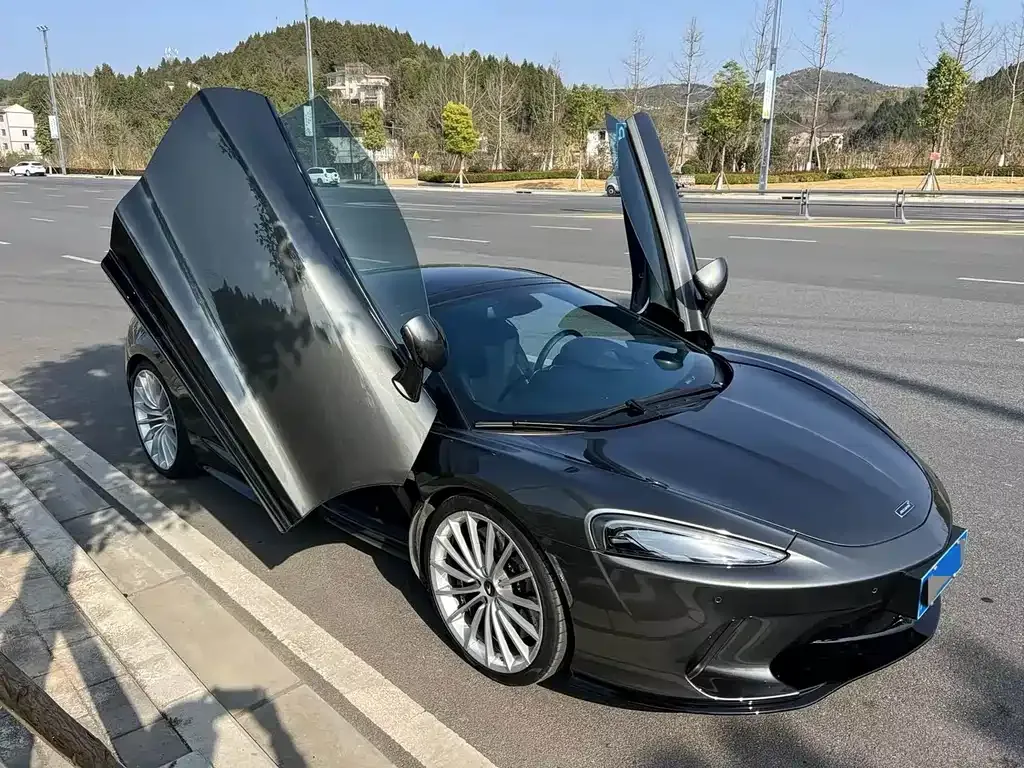 McLaren GT — фото 1