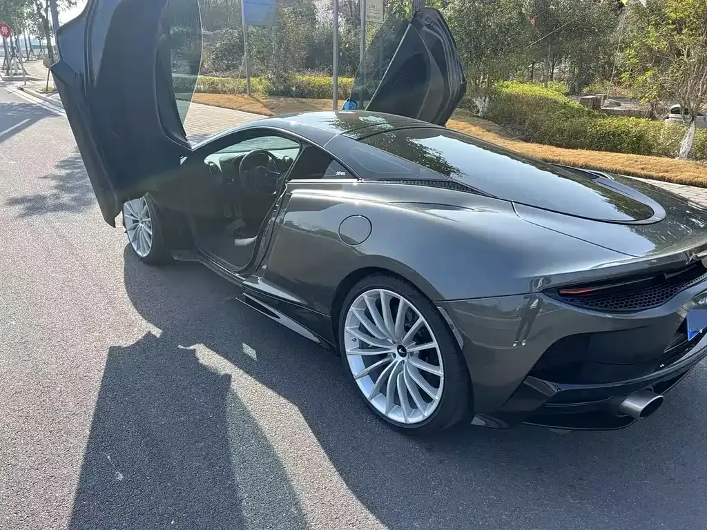 McLaren GT — фото 4