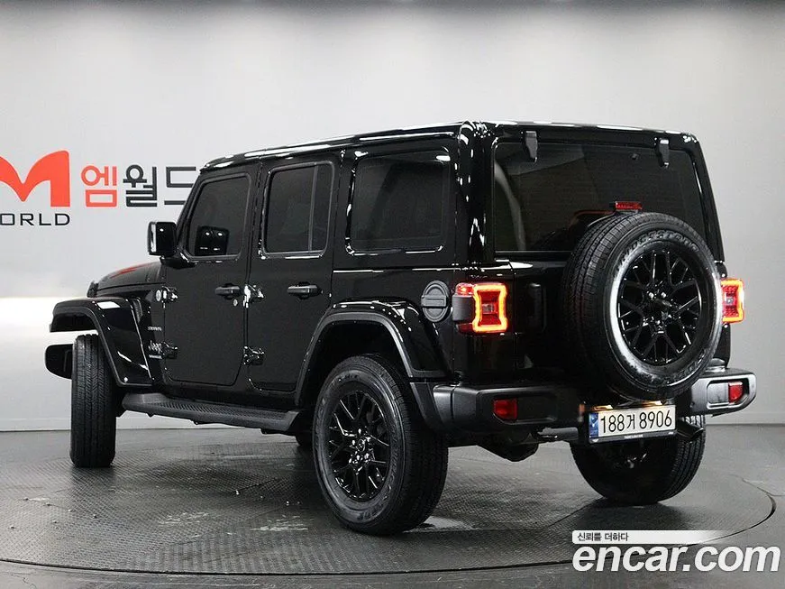 Jeep Wrangler — фото 8