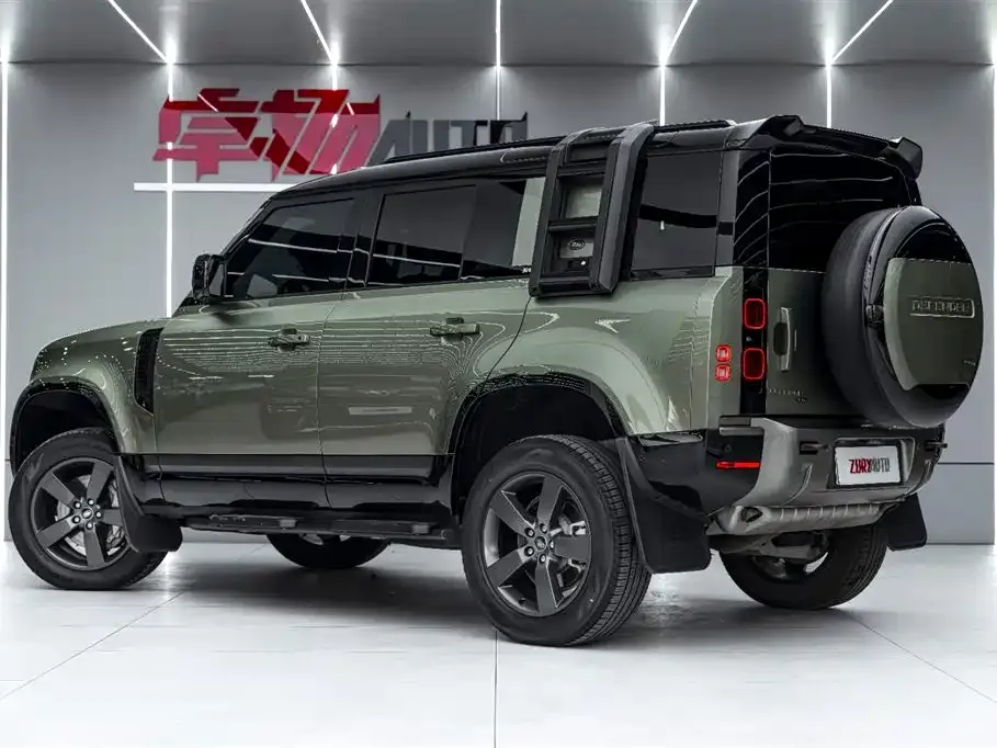 Land Rover Defender — фото 6