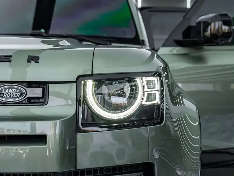 Land Rover Defender — фото 10