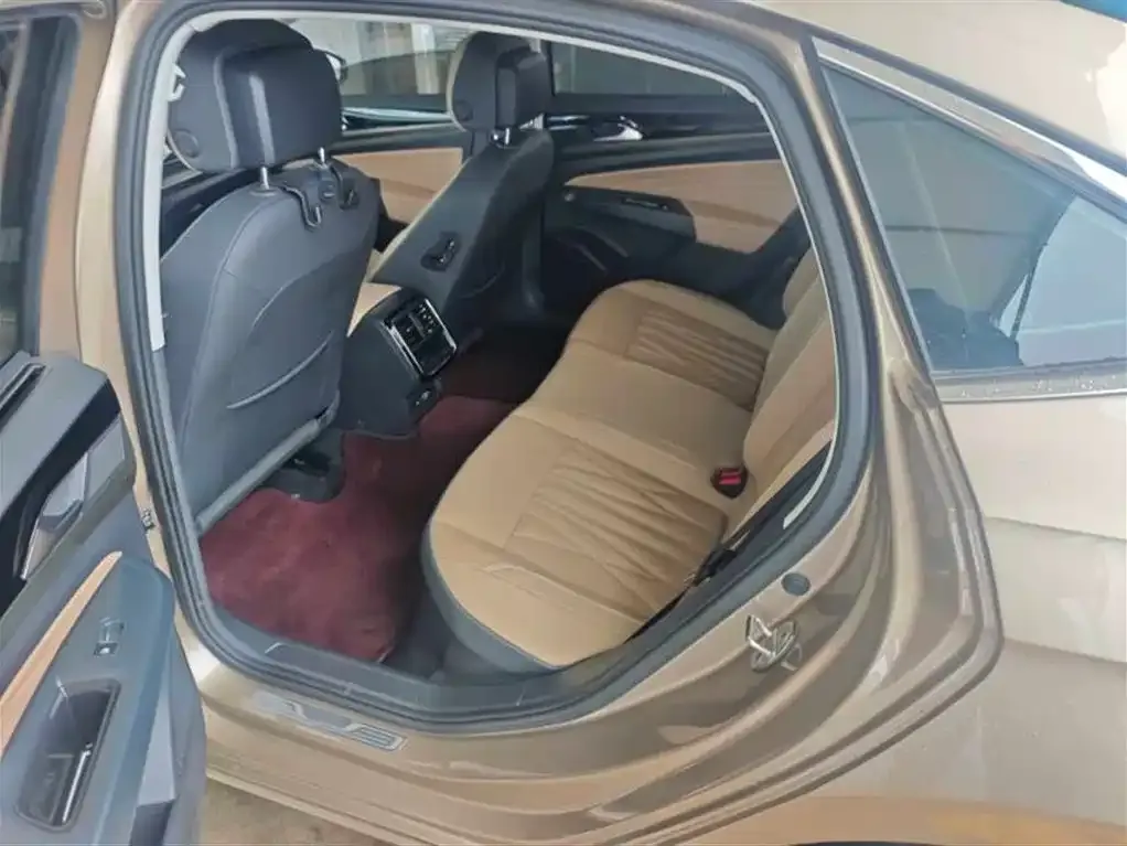 Volkswagen Passat — фото 4