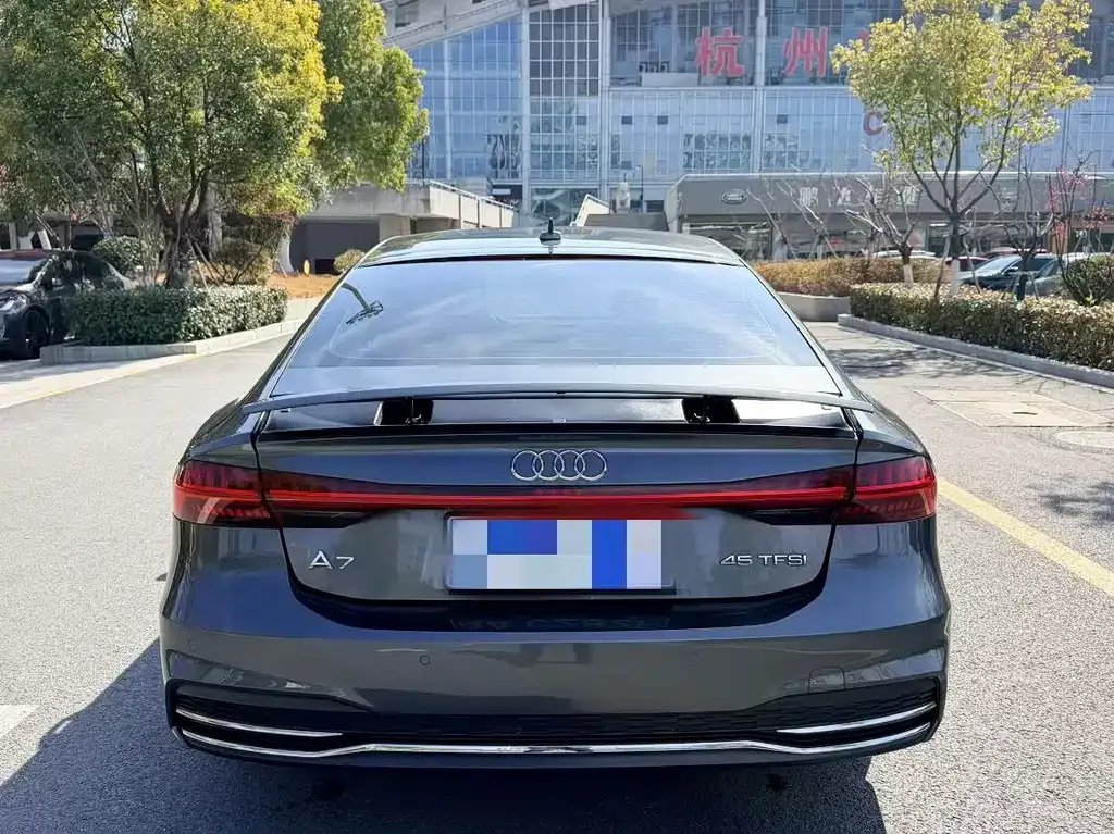Audi A7 — фото 7