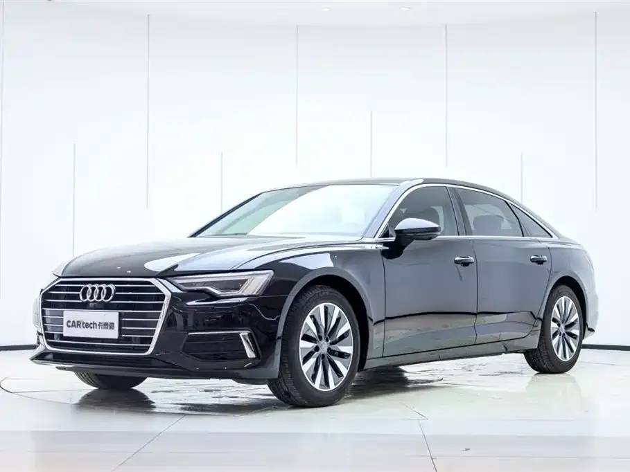 Audi A6L — фото 1