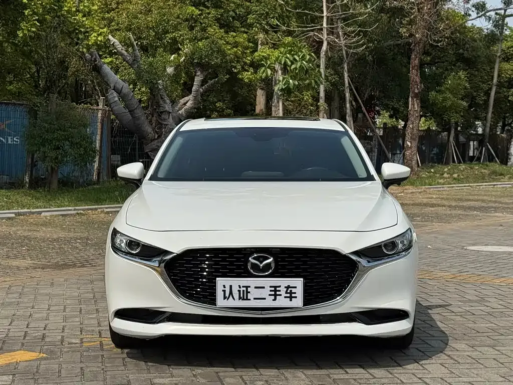 Mazda 3 Axela — фото 10