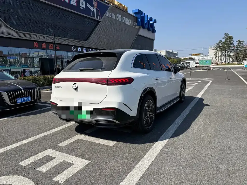 Mercedes-Benz EQS SUV — фото 4