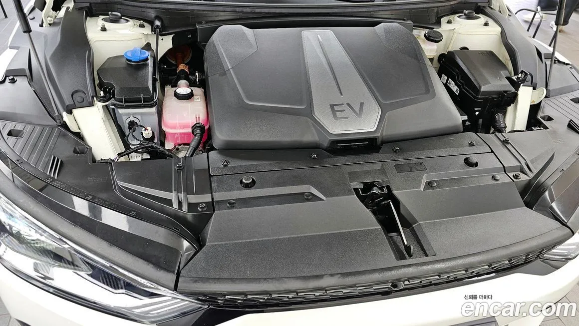 Kia EV6 — фото 8