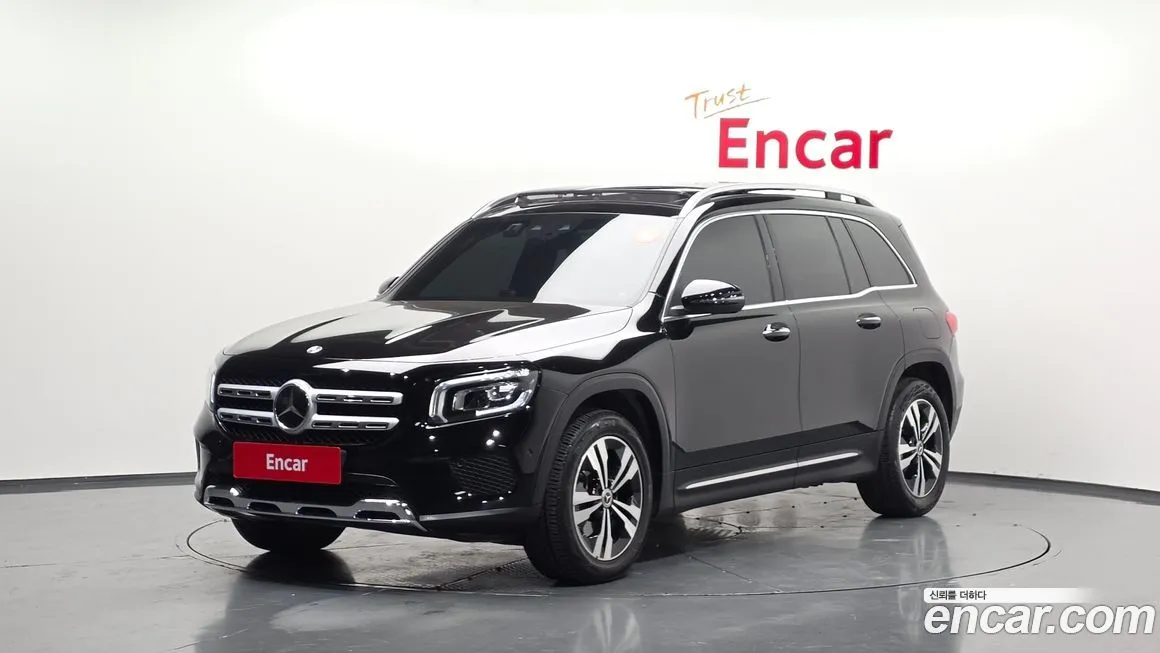 Mercedes-Benz GLB-Class — фото 1