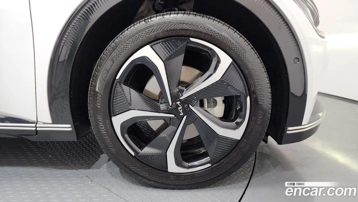 Kia EV6 — фото 9