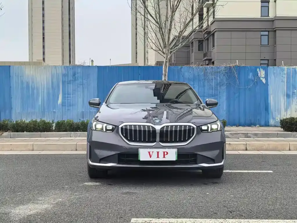 BMW i5 — фото 8