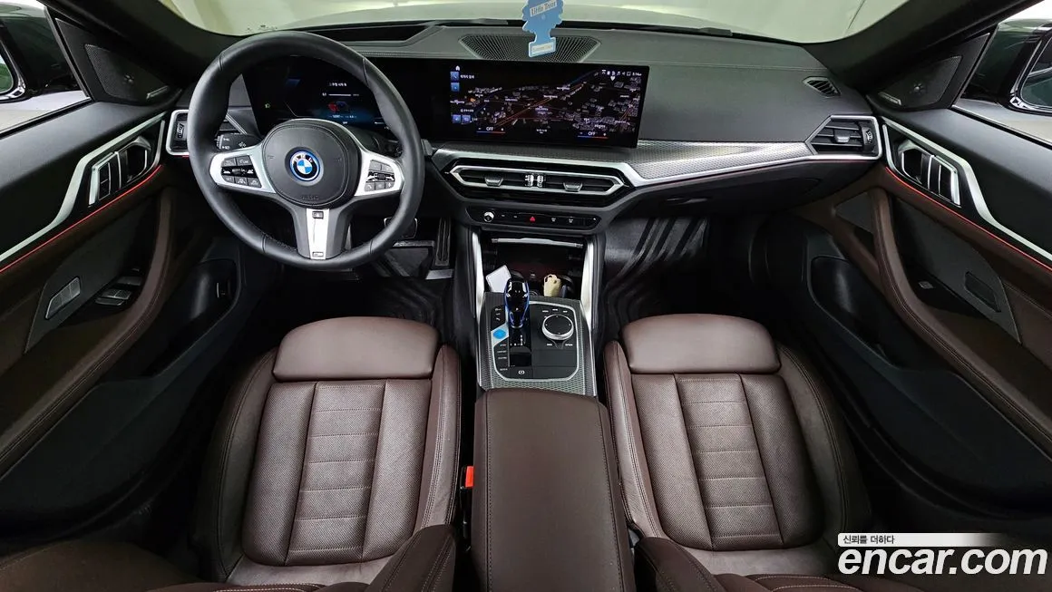 BMW i4 — фото 7