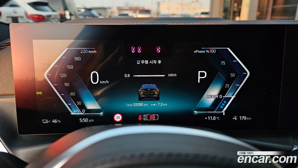BMW i4 — фото 9