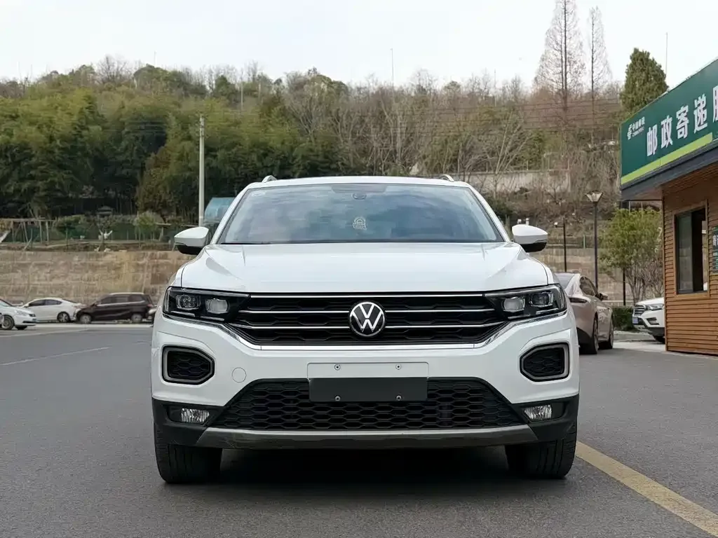 Volkswagen T-Roc — фото 4