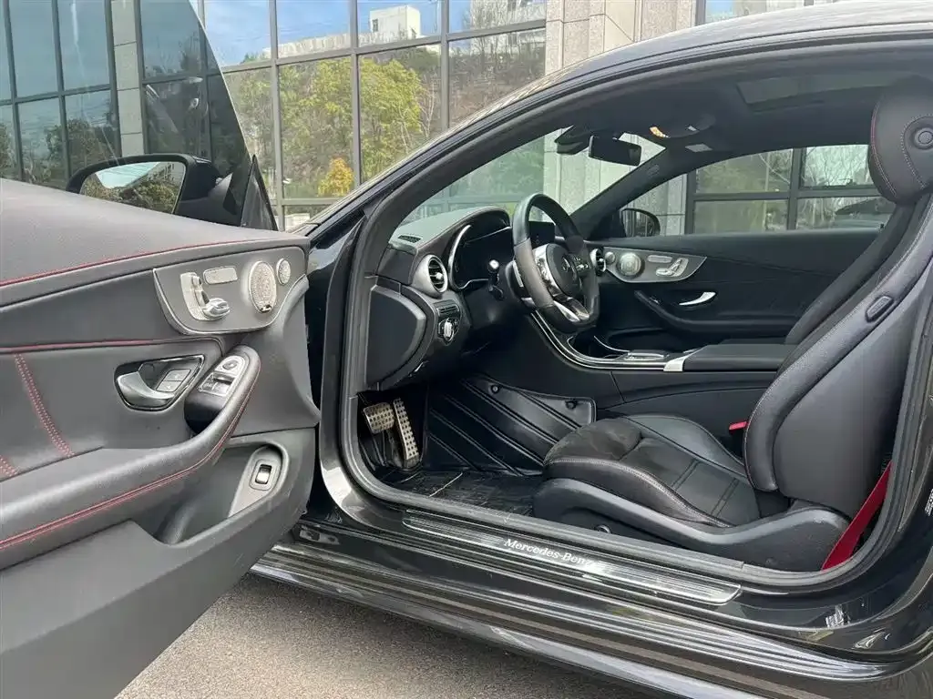 Mercedes-Benz C-Class (Import) — фото 2