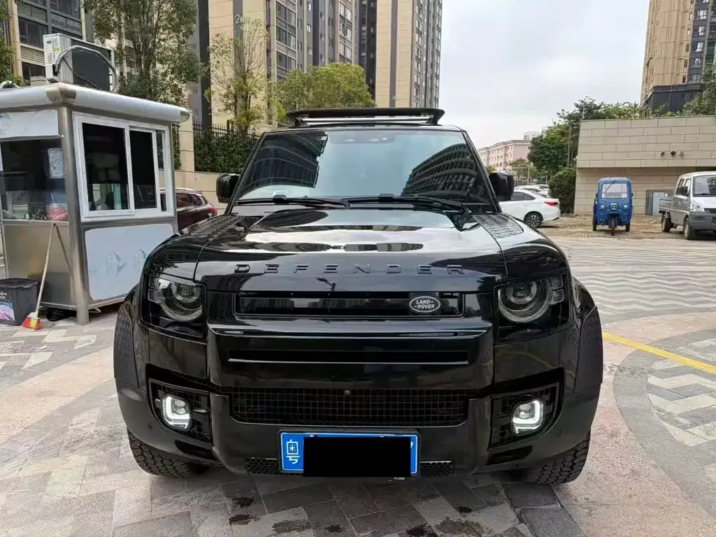 Land Rover Defender — фото 1