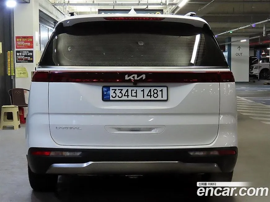 Kia Carnival — фото 10