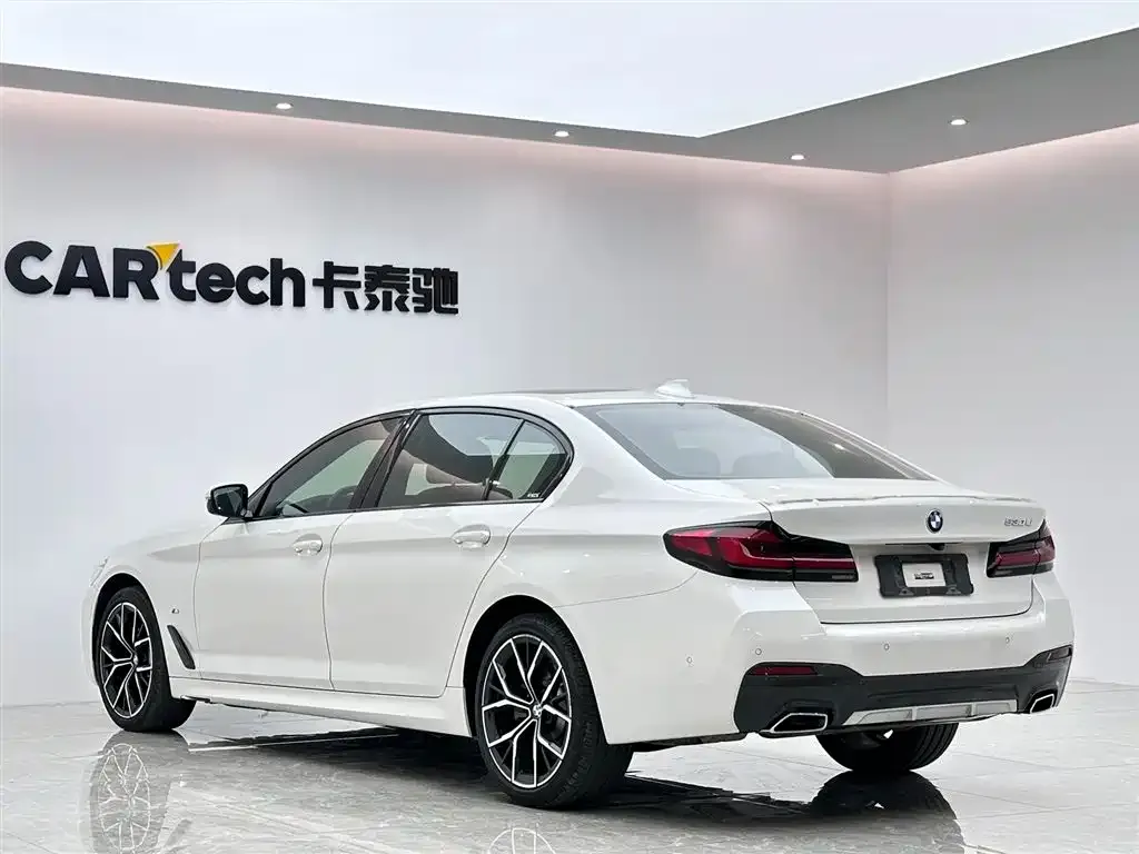 BMW 5 Series — фото 6