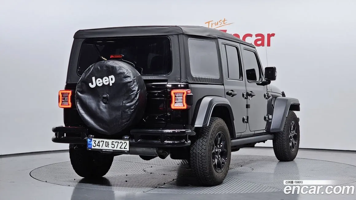 Jeep Wrangler — фото 5