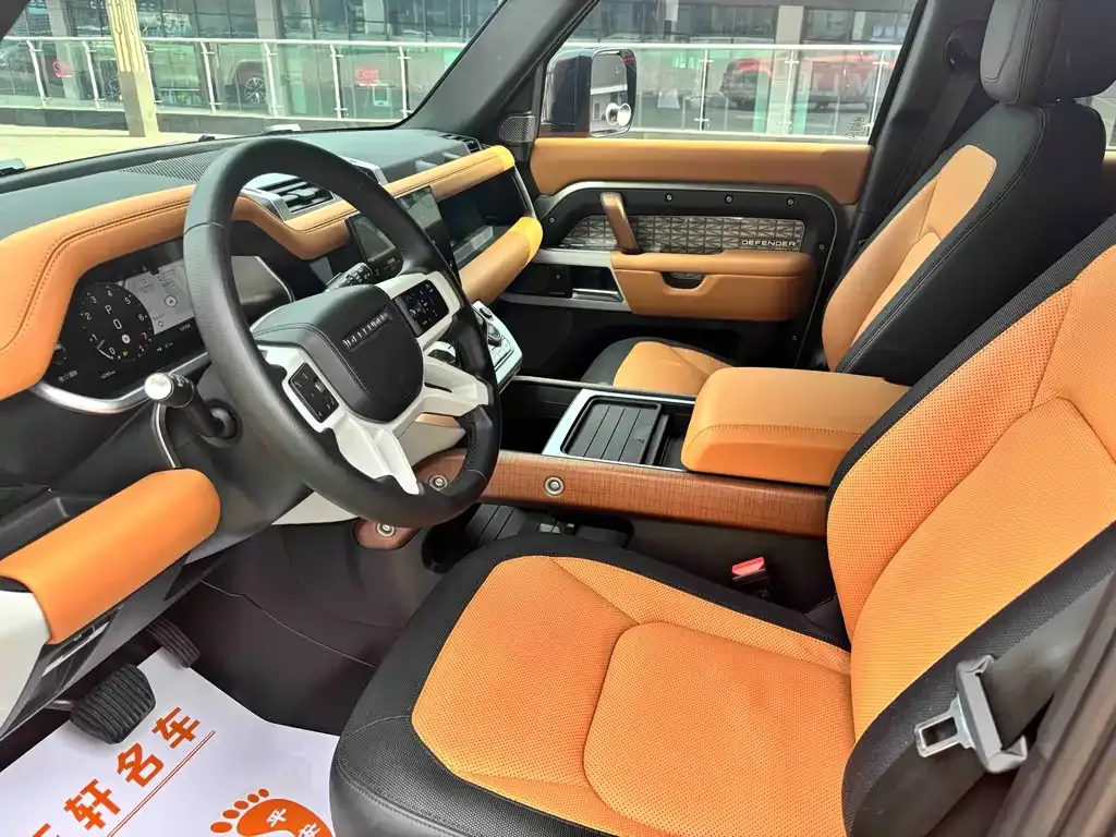 Land Rover Defender — фото 10