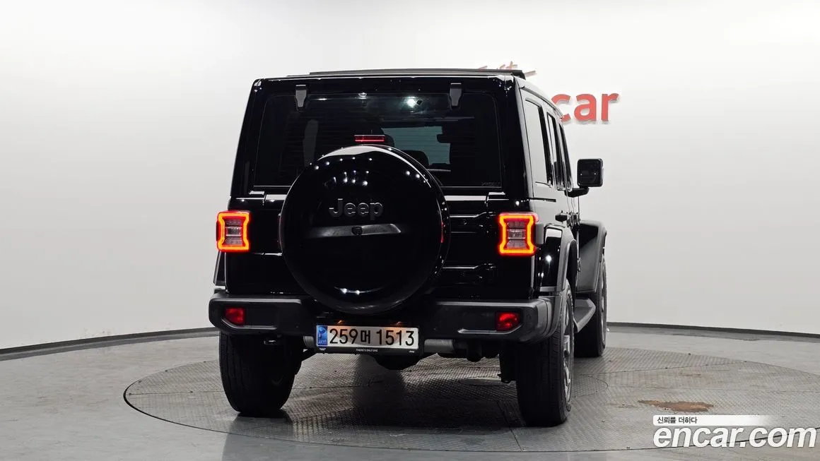 Jeep Wrangler — фото 9