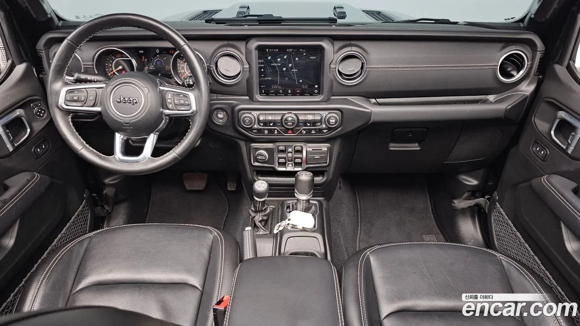 Jeep Wrangler — фото 2