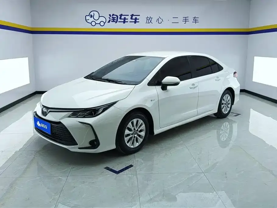 Toyota Corolla — фото 1