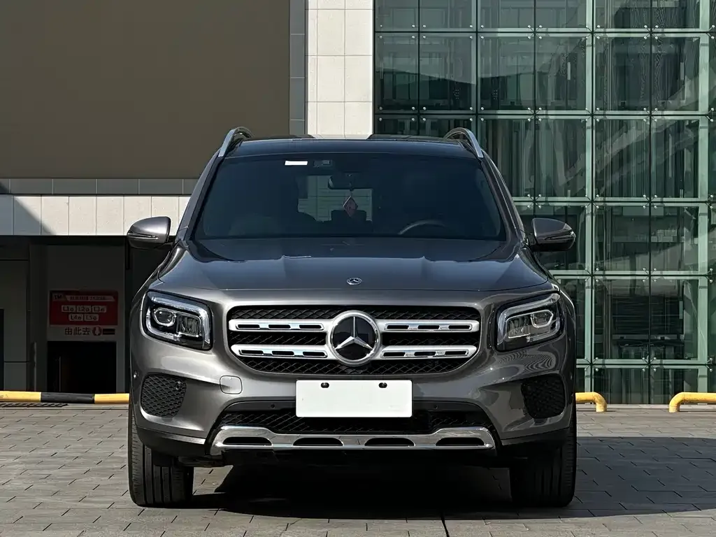 Mercedes-Benz GLB — фото 9