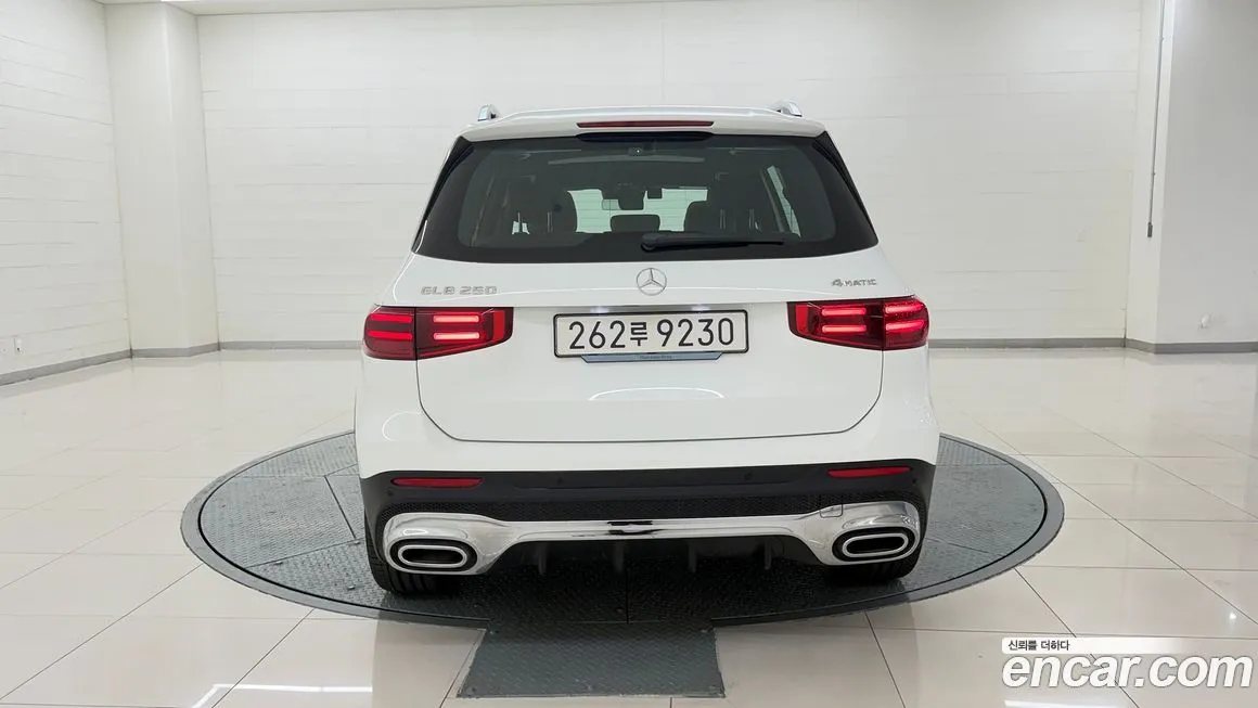 Mercedes-Benz GLB-Class — фото 10