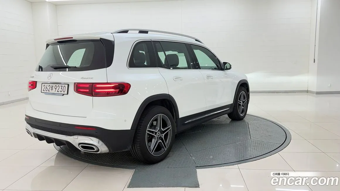 Mercedes-Benz GLB-Class — фото 2