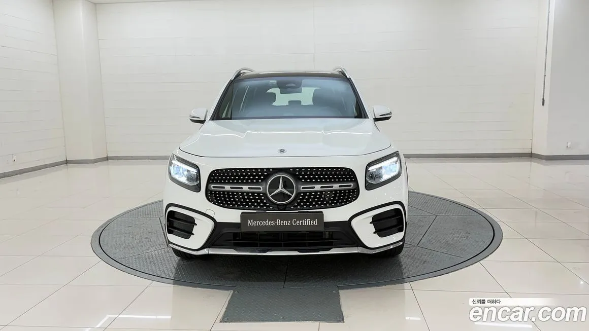 Mercedes-Benz GLB-Class — фото 7