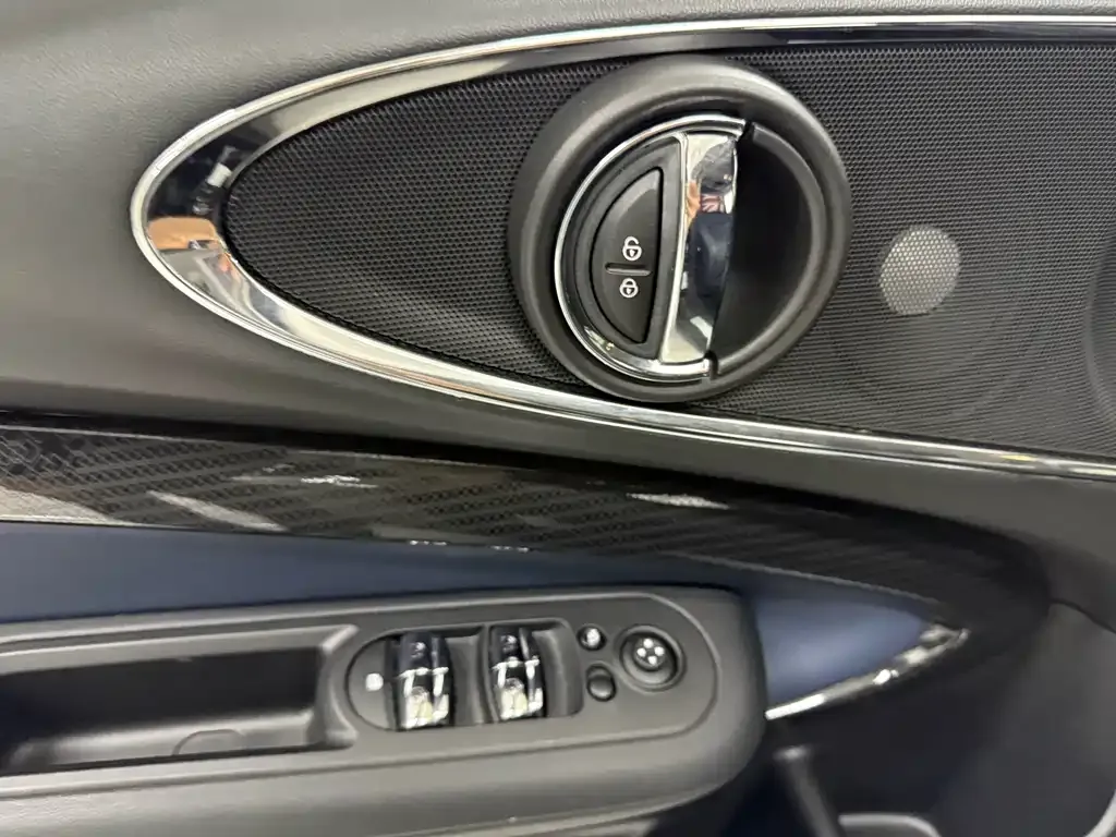 MINI Clubman — фото 6