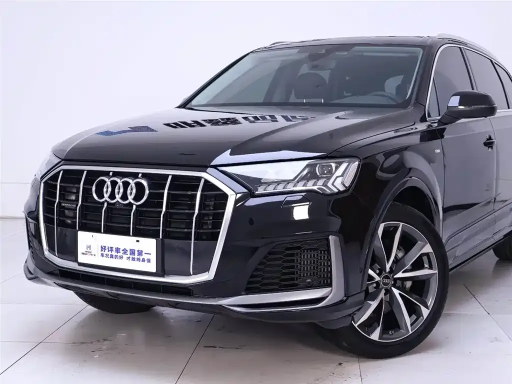 Audi Q7 — фото 6