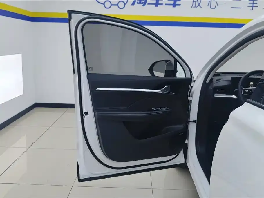 Roewe RX5 MAX — фото 4