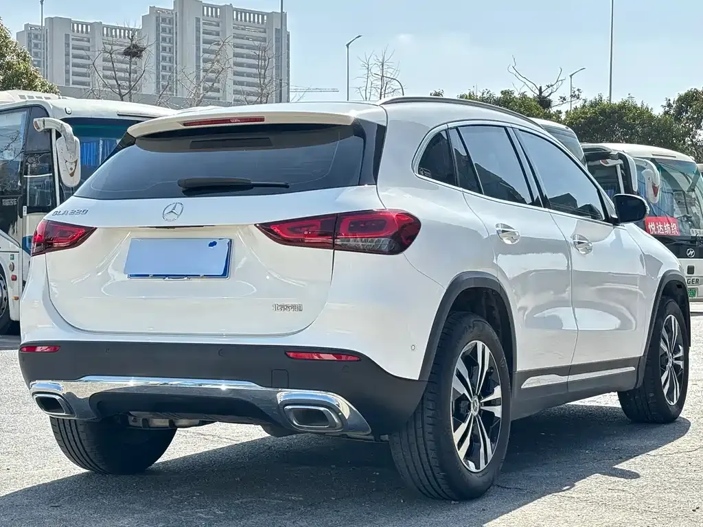 Mercedes-Benz GLA — фото 6