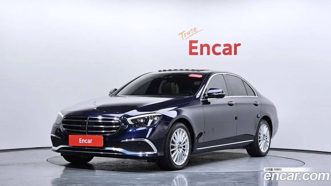 Mercedes-Benz E-Class — фото 1