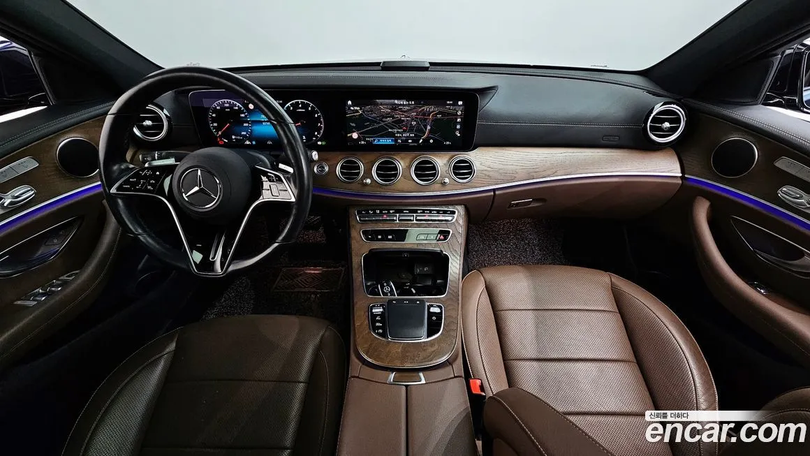 Mercedes-Benz E-Class — фото 10
