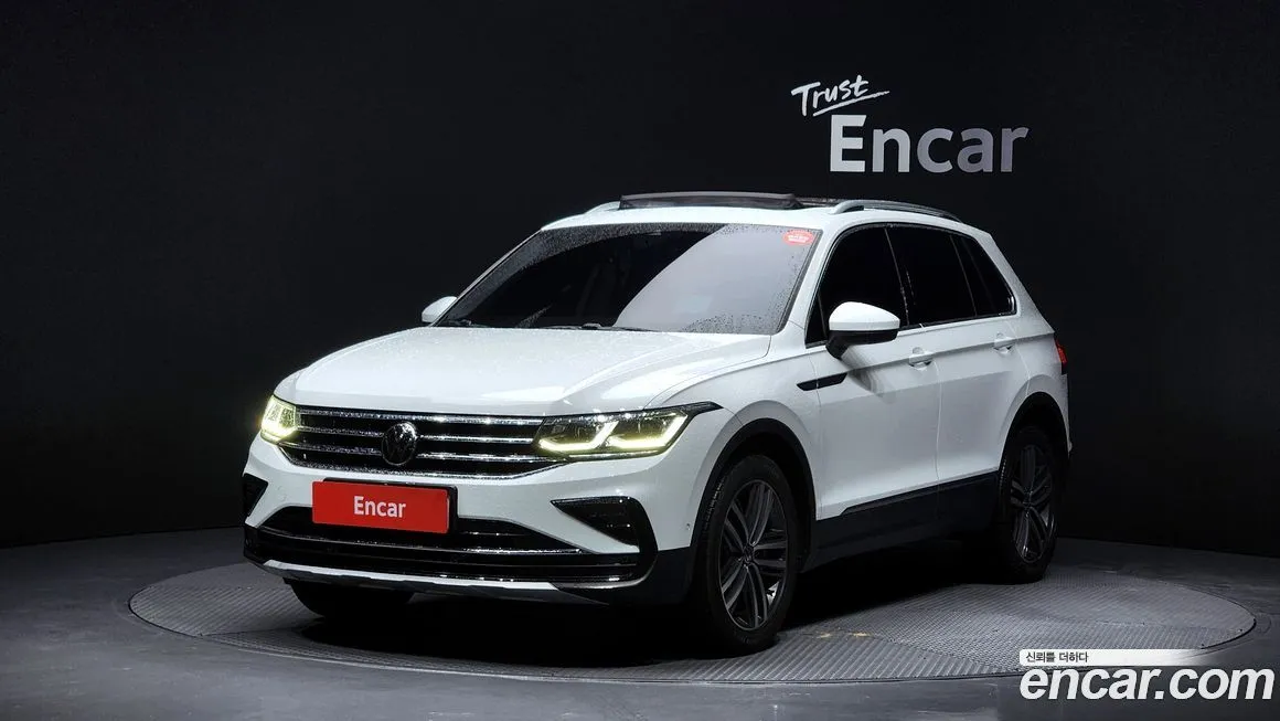Volkswagen Tiguan — фото 1