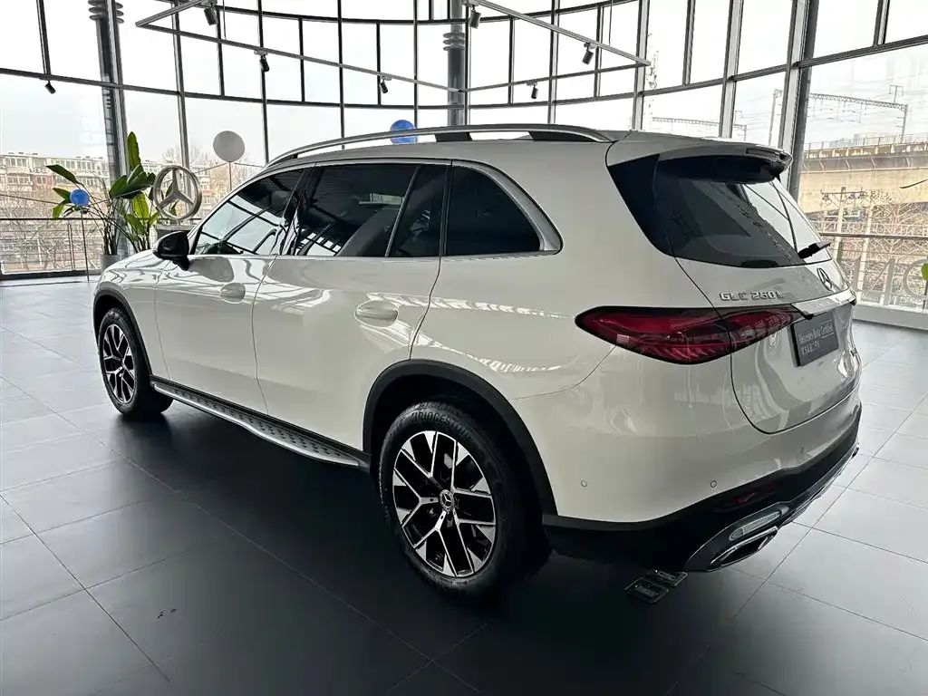 Mercedes-Benz GLC — фото 7