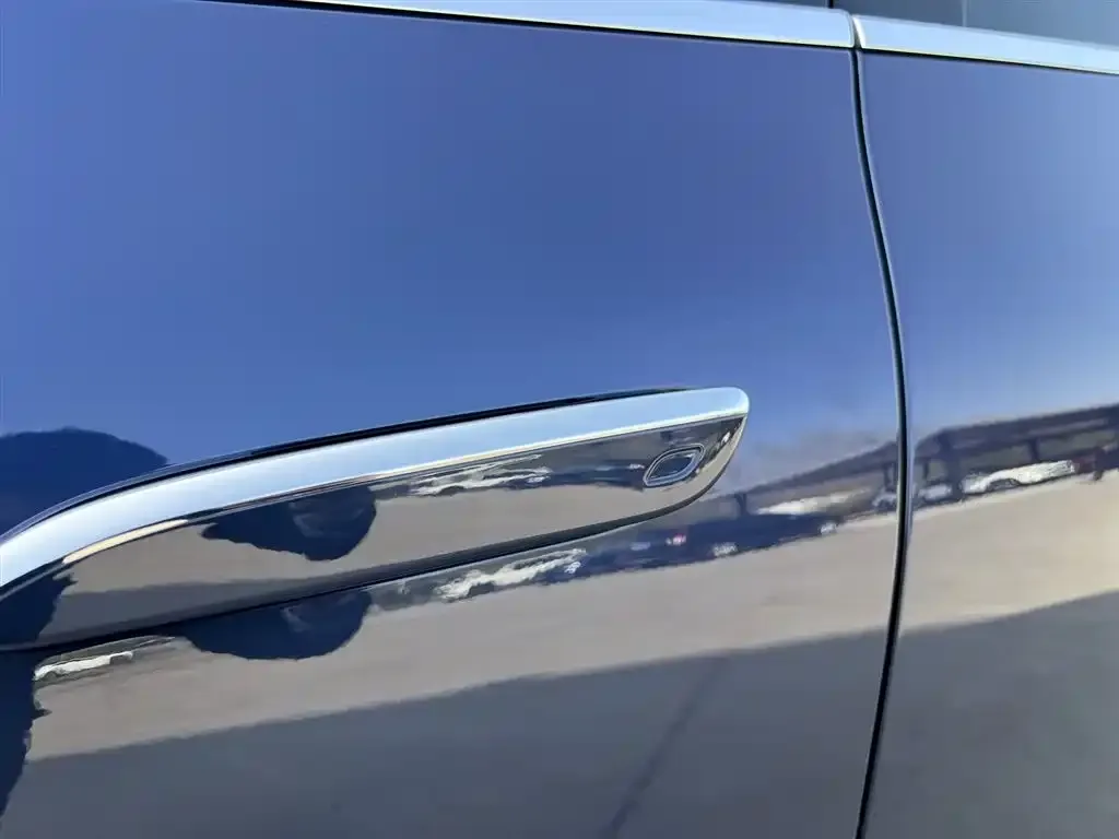 Mercedes-Benz EQE SUV — фото 2