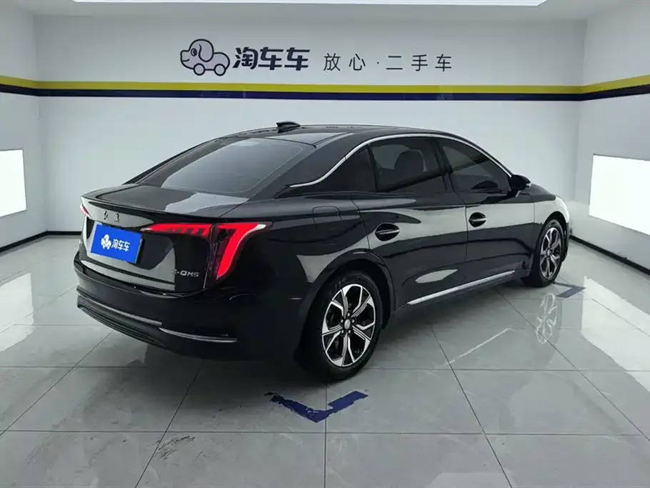 Hongqi E-QM5 — фото 4
