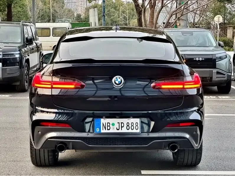 BMW X4 — фото 5