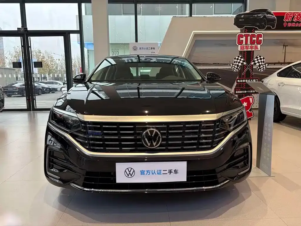 Volkswagen Passat New Energy — фото 7