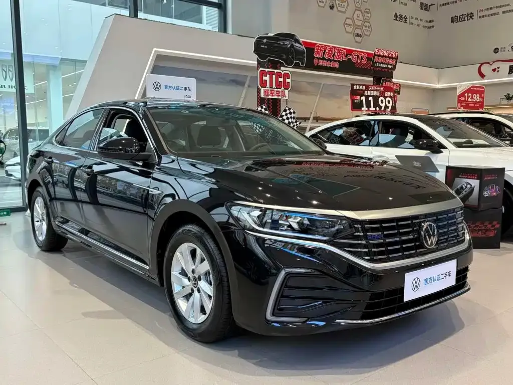 Volkswagen Passat New Energy — фото 6