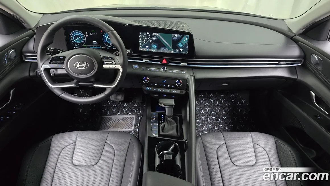 Hyundai AVANTE — фото 3