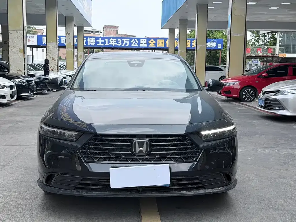 Honda Accord — фото 8