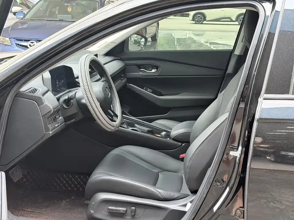 Honda Accord — фото 7