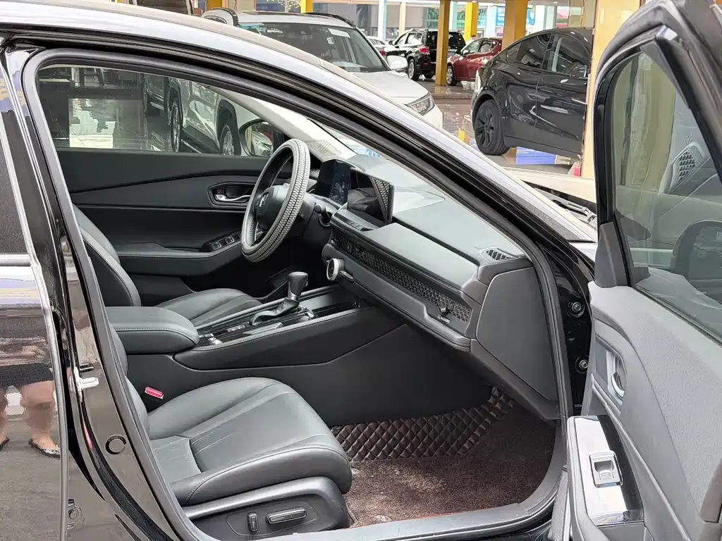 Honda Accord — фото 9