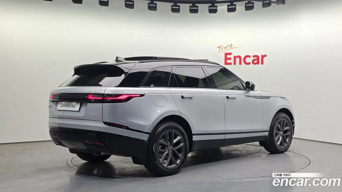 Land Rover Range Rover Velar — фото 3