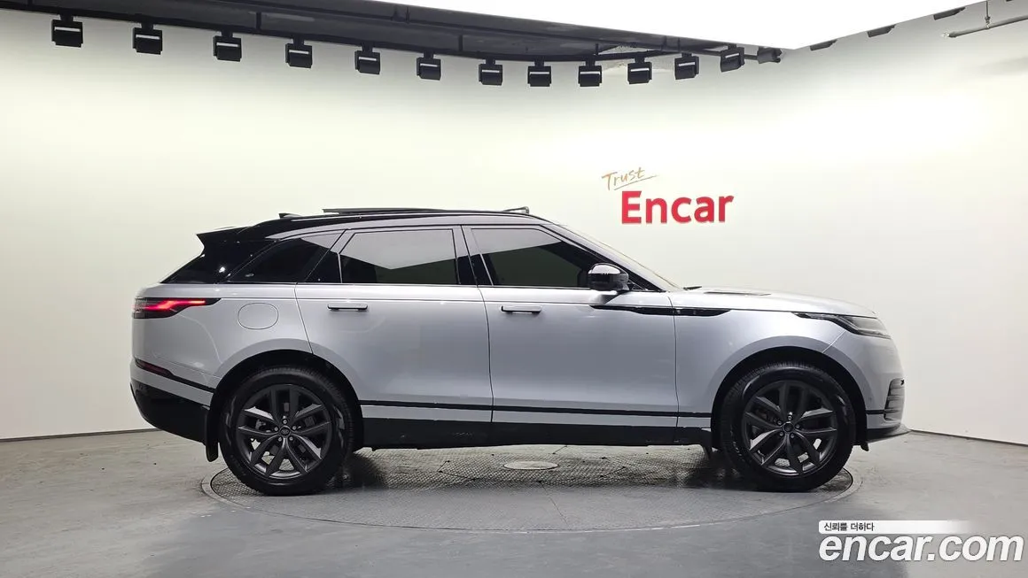 Land Rover Range Rover Velar — фото 5