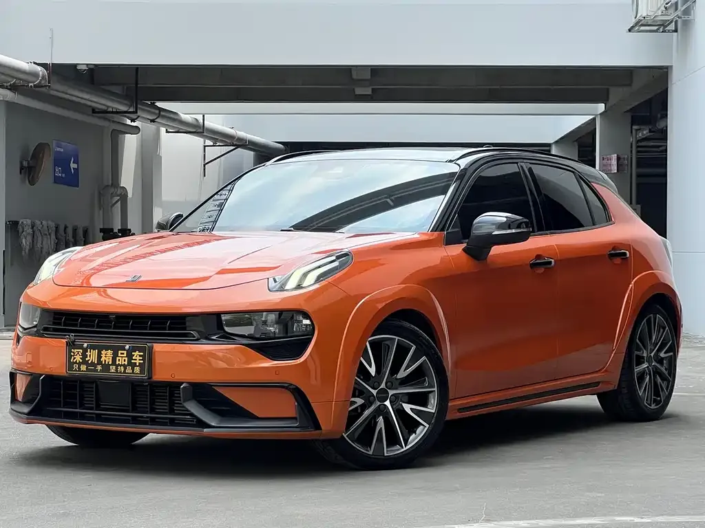 Lynk & Co 02 Hatchback — фото 1